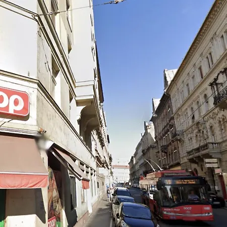 Studio Central Pest Dessewffy Street